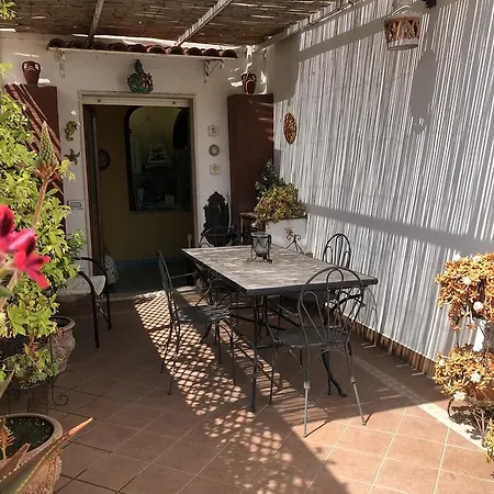 Sunny Holidays Holiday home